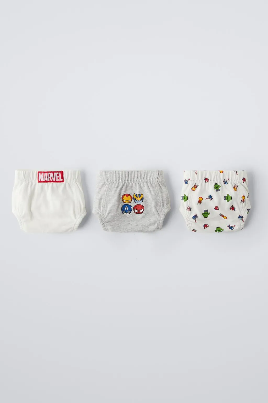 Niños ZARA 1½ - 6 Años·Licencias|1½ - 6 Años·Ropa Interior / Calcetines<2-6 AÑOS/ PACK TRES SLIPS AVENGERS © MARVEL