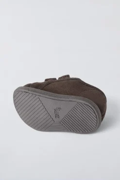 Niños ZARA 1½ - 6 Años·Zapatos|1½ - 6 Años·Zapatos<BAMBA PIEL TIRAS