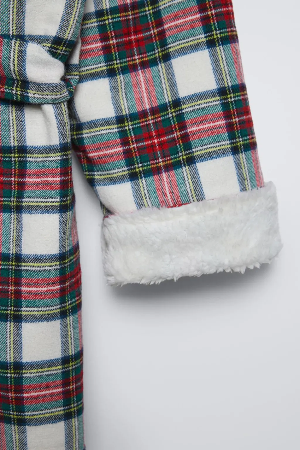 Niños ZARA 1½ - 6 Años·Pijamas|6 - 14 Años·Pijamas<BATA FRANELA CUADROS POLAR