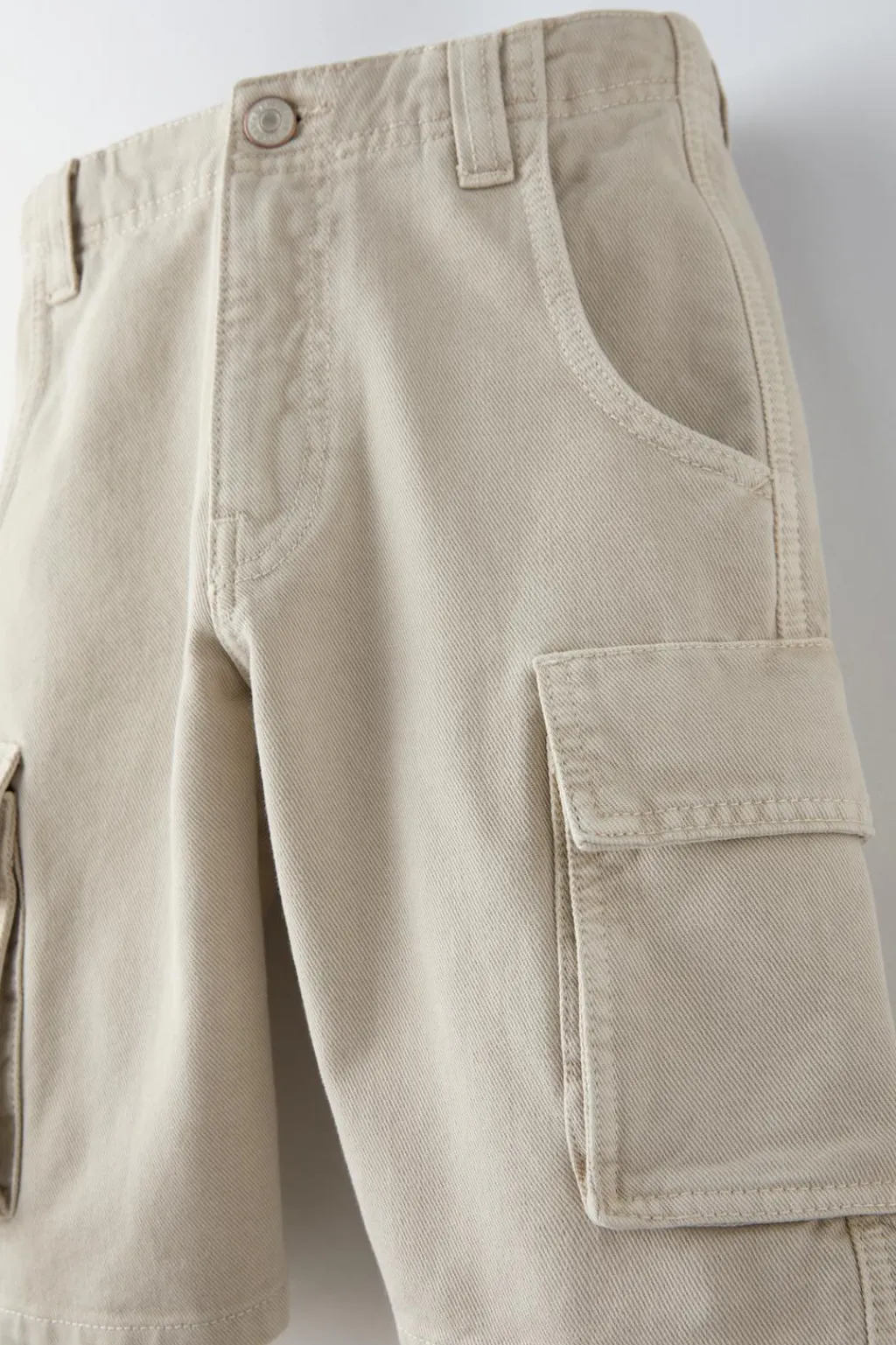 Niños ZARA 6 - 14 Años·Pantalones<BERMUDA CARGO SARGA
