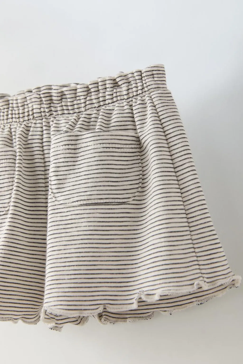 Niños ZARA 6 - 18 Meses·Conjuntos|6 - 18 Meses·Braguitas / Bermudas<BERMUDA RAYAS RIZO