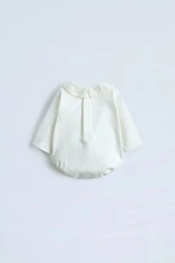Niños ZARA 0 - 6 Meses·Bodies / Camisas|0 - 6 Meses·Básicos<BODY CUELLO BORDADO