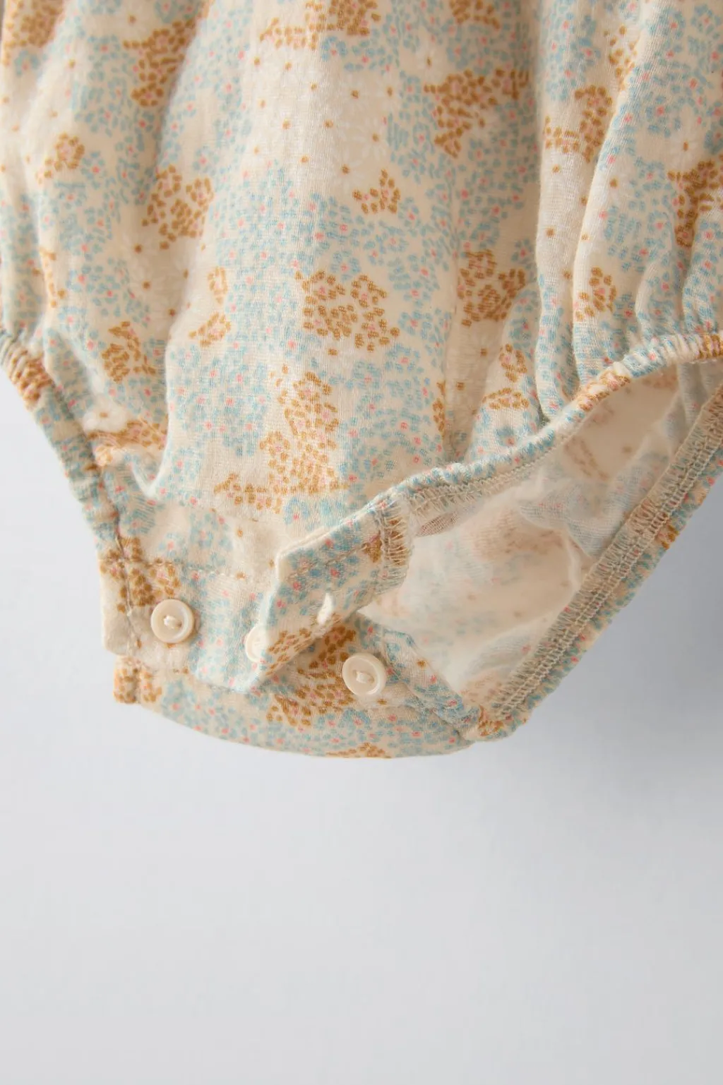 Niños ZARA 0 - 6 Meses·Bodies / Camisas|6 - 18 Meses·Conjuntos<BODY FLORES