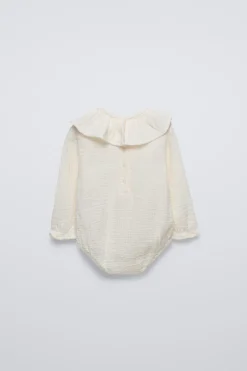 Niños ZARA 0 - 6 Meses·Bodies / Camisas|0 - 6 Meses·Básicos<BODY PLUMETI VOLANTE