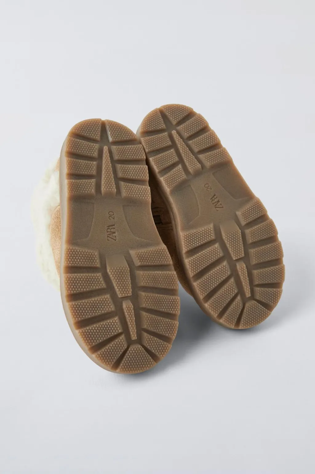 Niños ZARA 1½ - 6 Años·Zapatos|1½ - 6 Años·Zapatos<BOTA FORRADA