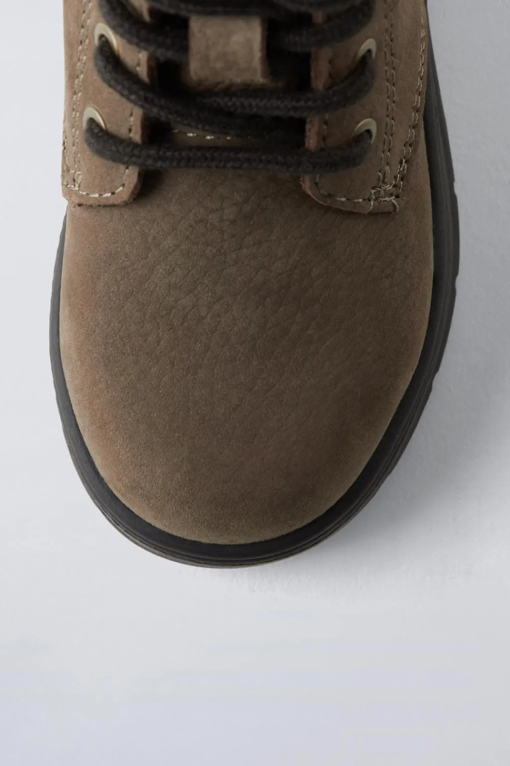 Niños ZARA 1½ - 6 Años·Zapatos|1½ - 6 Años·Zapatos<BOTA PIEL CORDONES