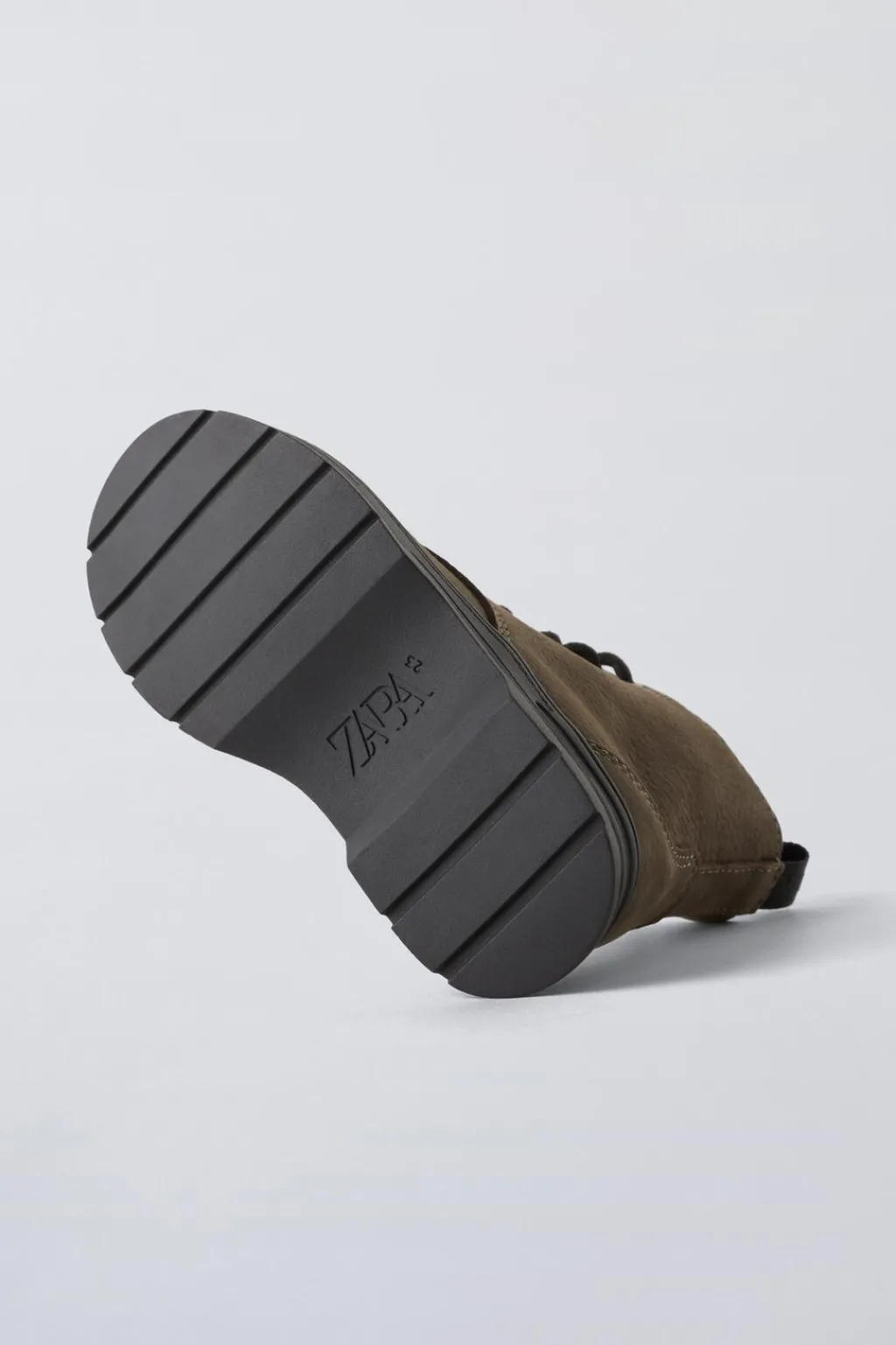 Niños ZARA 1½ - 6 Años·Zapatos|1½ - 6 Años·Zapatos<BOTA PIEL CORDONES