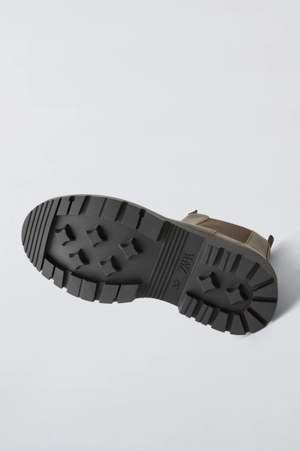 Niños ZARA 6 - 14 Años·Zapatos|6 - 14 Años·Zapatos<BOTÍN ELÁSTICO