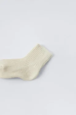 Niños ZARA 0 - 6 Meses·Punto|0 - 6 Meses·Ropa Interior / Pijamas<CALCETÍN CON CASHMERE