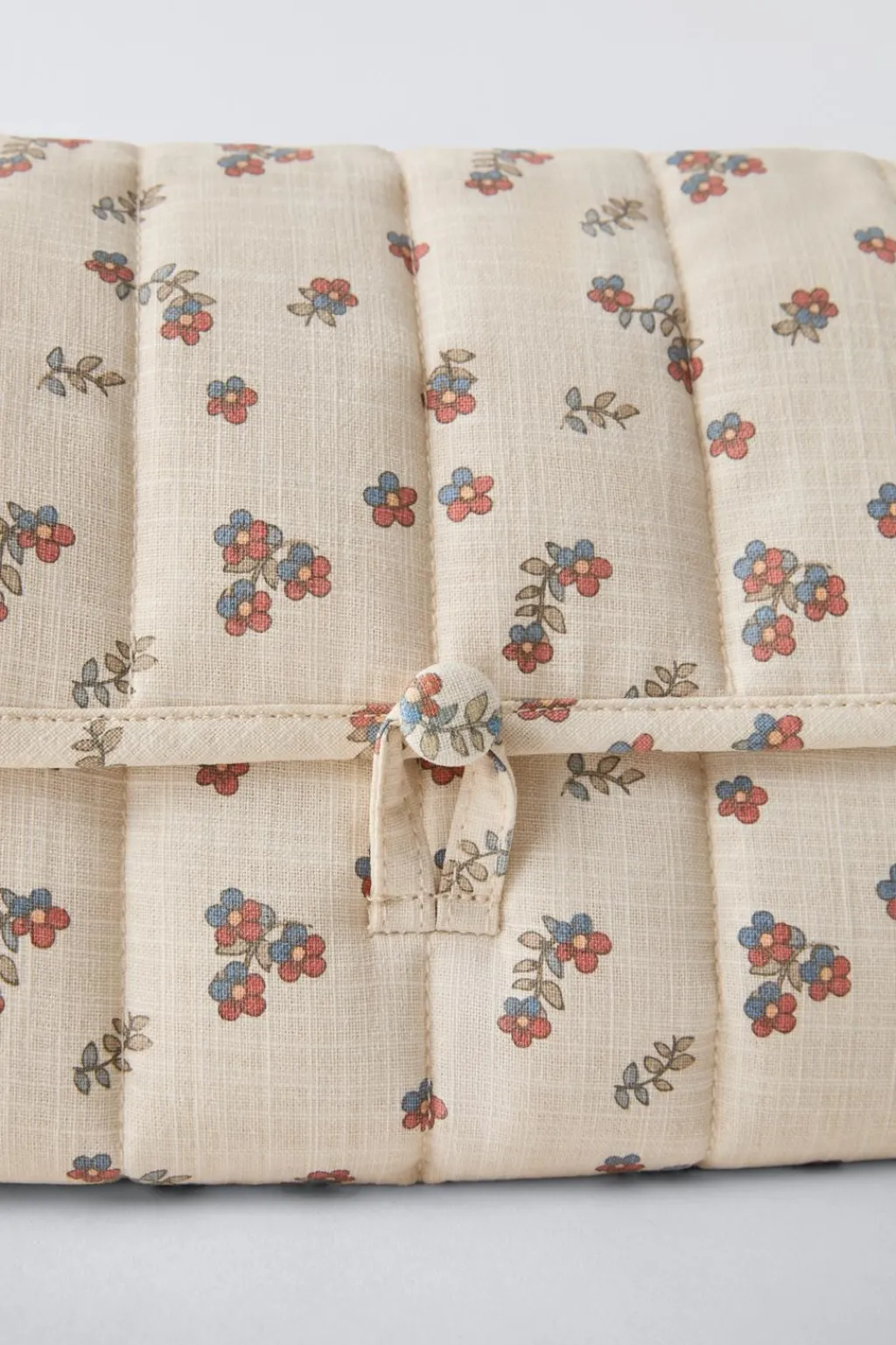 Niños ZARA 1½ - 6 Años·Bolsos / Mochilas|1½ - 6 Años·Bolsos / Mochilas<CAMBIADOR FLORES