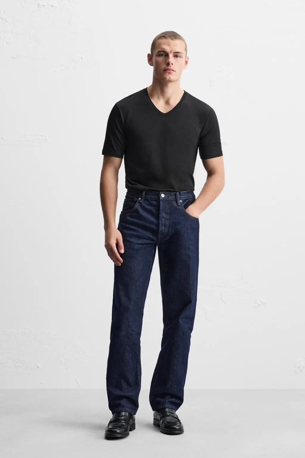 Clearance CAMISETA BASICA CUELLO PICO Hombre Camisetas