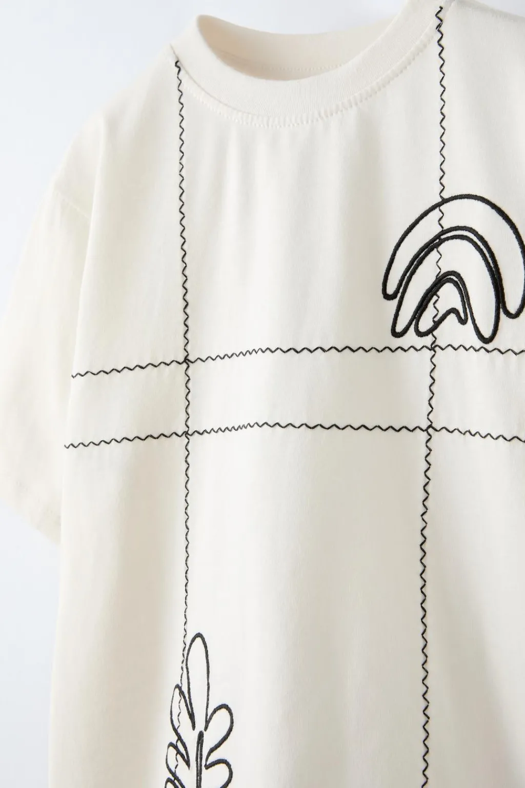 Niños ZARA 6 - 14 Años·Camisetas<CAMISETA BORDADOS