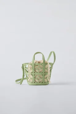 Niños ZARA 6 - 14 Años·Bolsos / Mochilas<CESTA CALADA