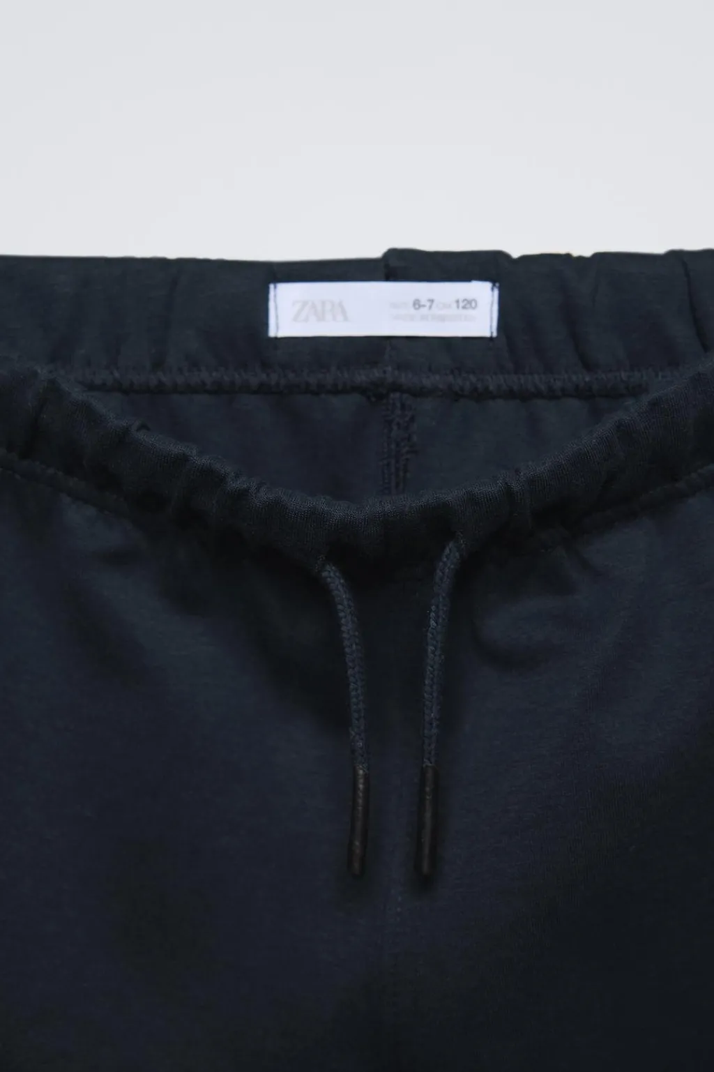 Niños ZARA 6 - 14 Años·Sudaderas|6 - 14 Años·Pantalones<CONJUNTO SUDADERA Y JOGGER TEXTO BORDADO