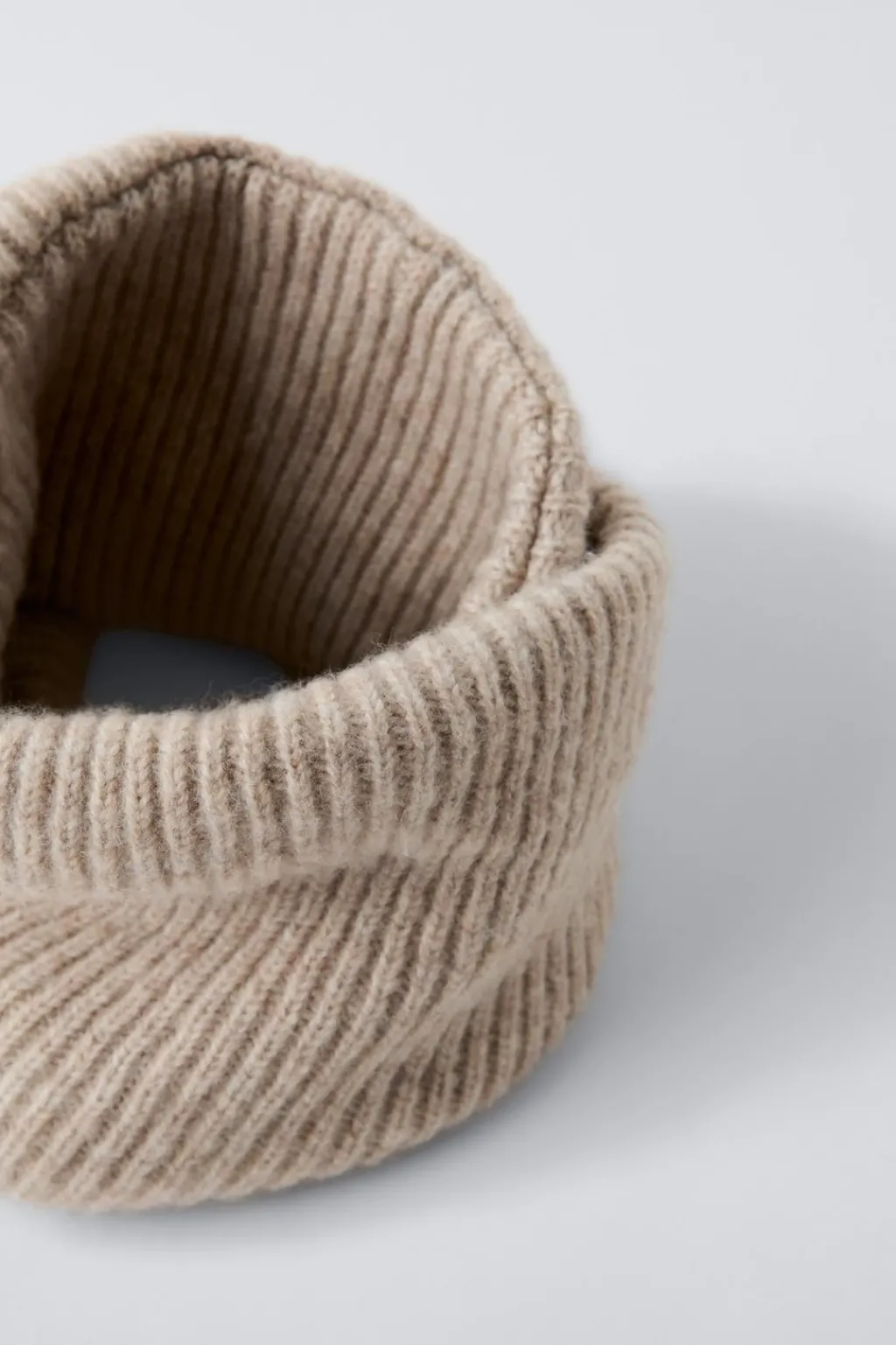 Niños ZARA 1½ - 6 Años·Accesorios|6 - 14 Años·Accesorios<CUELLO PUNTO BÁSICO