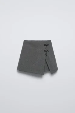 Niños ZARA 6 - 14 Años·Faldas / Bermudas<FALDA BERMUDA LAZOS ABALORIOS