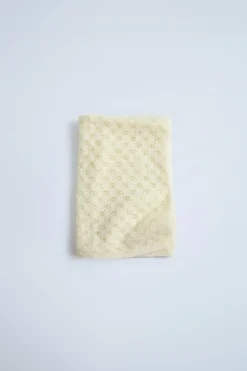 Niños ZARA 0 - 6 Meses·Básicos|Accesorios / Zapatos / 0 - 14 Años<MANTA CON LANA ALPACA