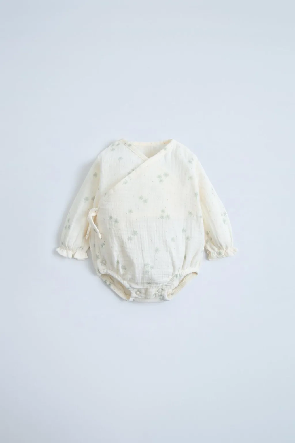 Niños ZARA 0 - 6 Meses·Bodies / Camisas|0 - 6 Meses·Básicos<MONO CRUZADO BAMBULA TRÉBOLES