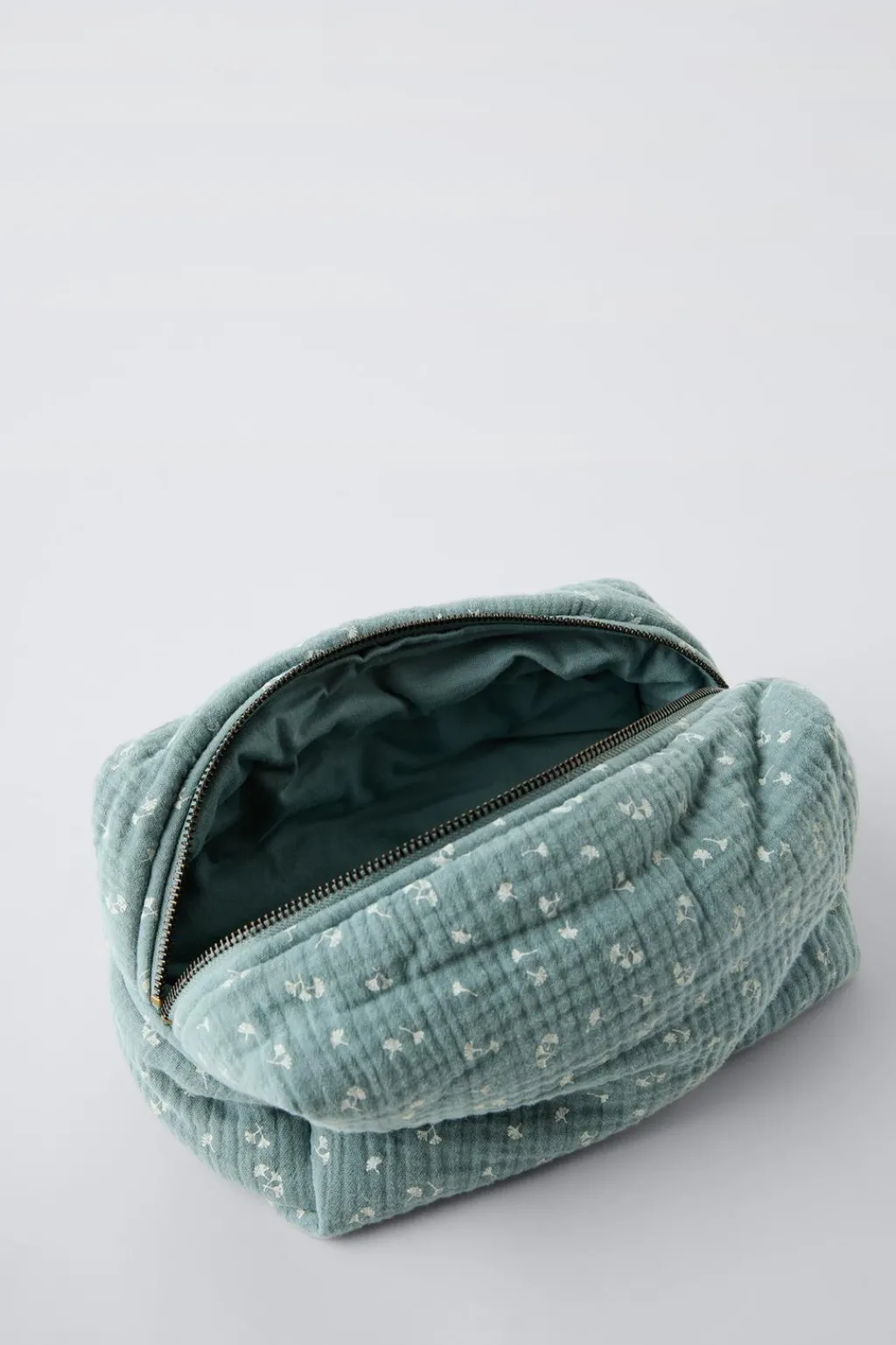 Niños ZARA 6 - 18 Meses·Accesorios / Calcetines|Accesorios / Zapatos / 0 - 14 Años<NECESER TEXTURA HOJITAS