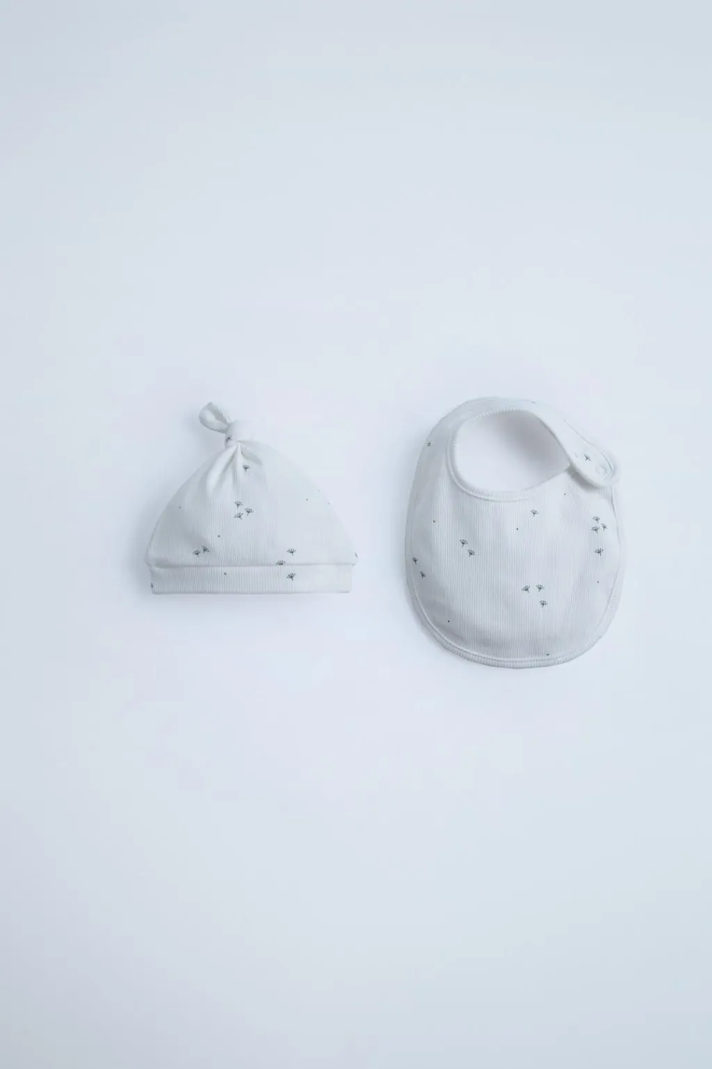 Niños ZARA 0 - 6 Meses·Homewear|0 - 6 Meses·Básicos<PACK GORRO Y BABERO RIB ESTAMPADO
