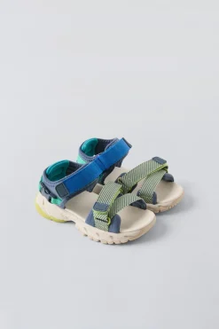 Niños ZARA 1½ - 6 Años·Zapatos|1½ - 6 Años·Zapatos<SANDALIA TÉCNICA