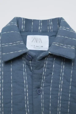 Niños ZARA 1½ - 6 Años·Camisas|1½ - 6 Años·Camisas / Sobrecamisas<SOBRECAMISA ACOLCHADA BORDADOS