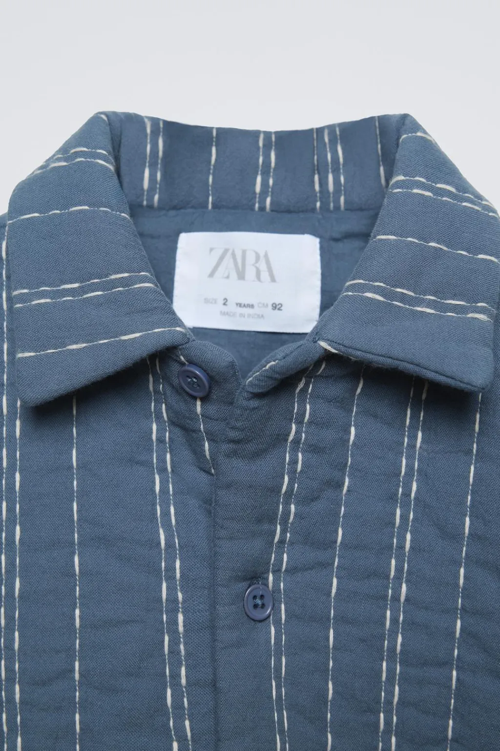 Niños ZARA 1½ - 6 Años·Camisas|1½ - 6 Años·Camisas / Sobrecamisas<SOBRECAMISA ACOLCHADA BORDADOS