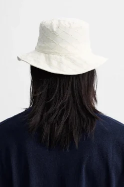 New SOMBRERO BORDADO PERFORADO Hombre Accesorios