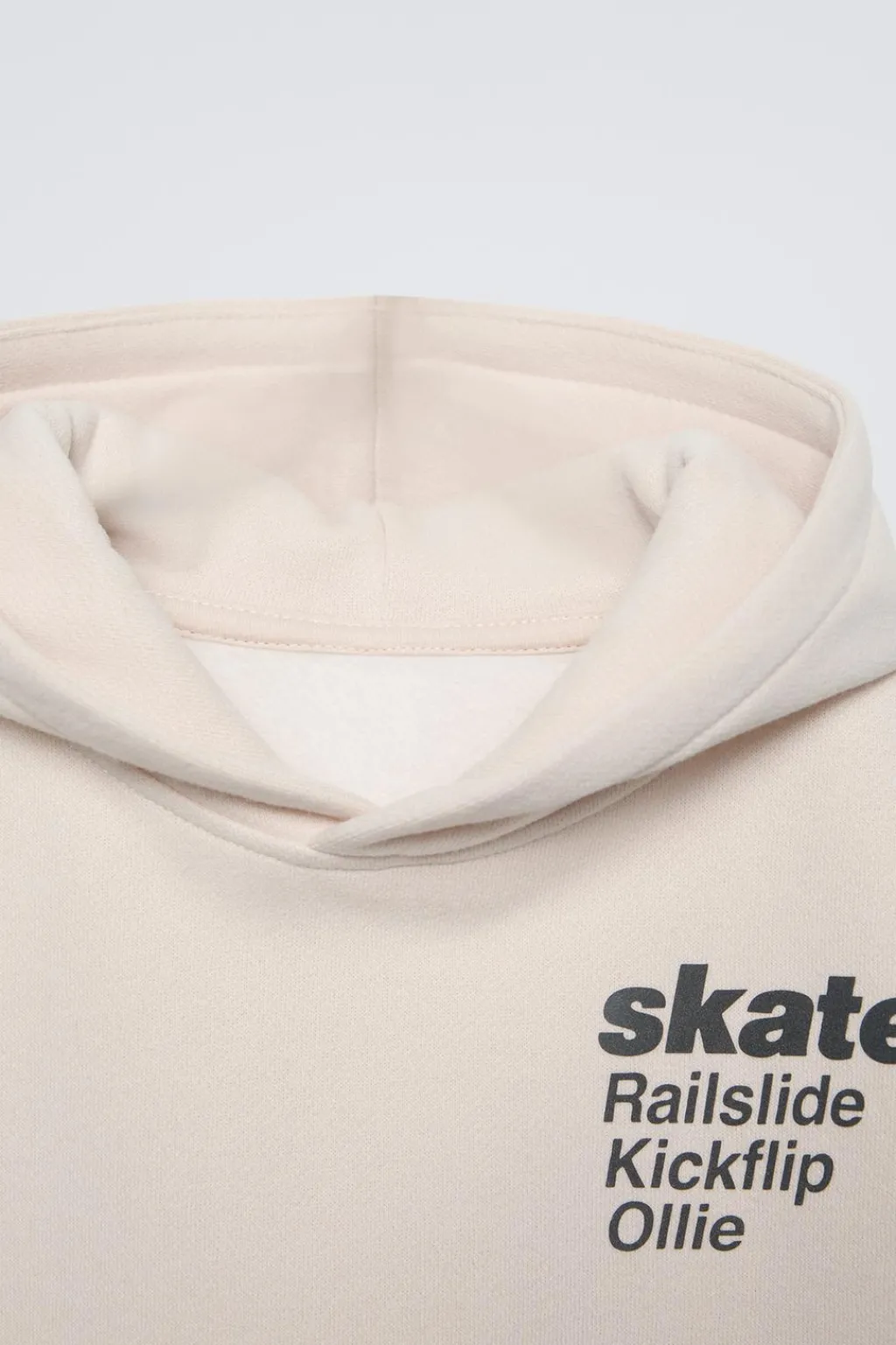 Niños ZARA 1½ - 6 Años·Sudaderas|1½ - 6 Años·Sudaderas<SUDADERA SKATE TEXTO REFLECTANTE