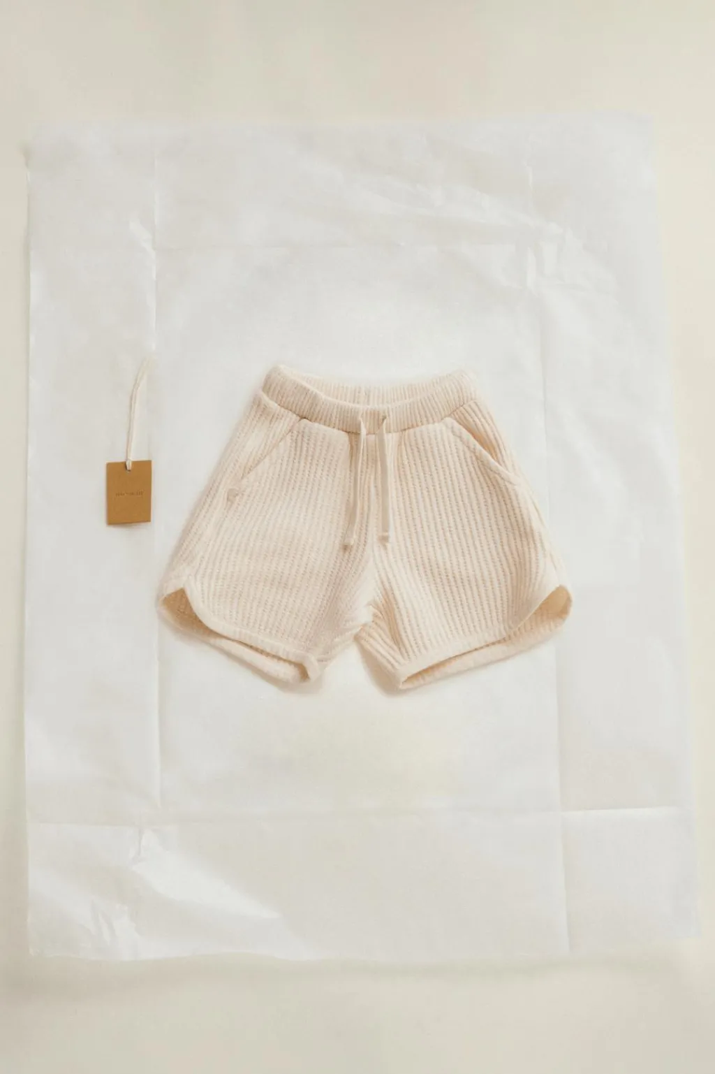 Niños ZARA 1½ - 6 Años·Pantalones / Leggings|6 - 18 Meses·Braguitas / Bermudas<TIMELESZ - BERMUDA WAFFLE CORDONES