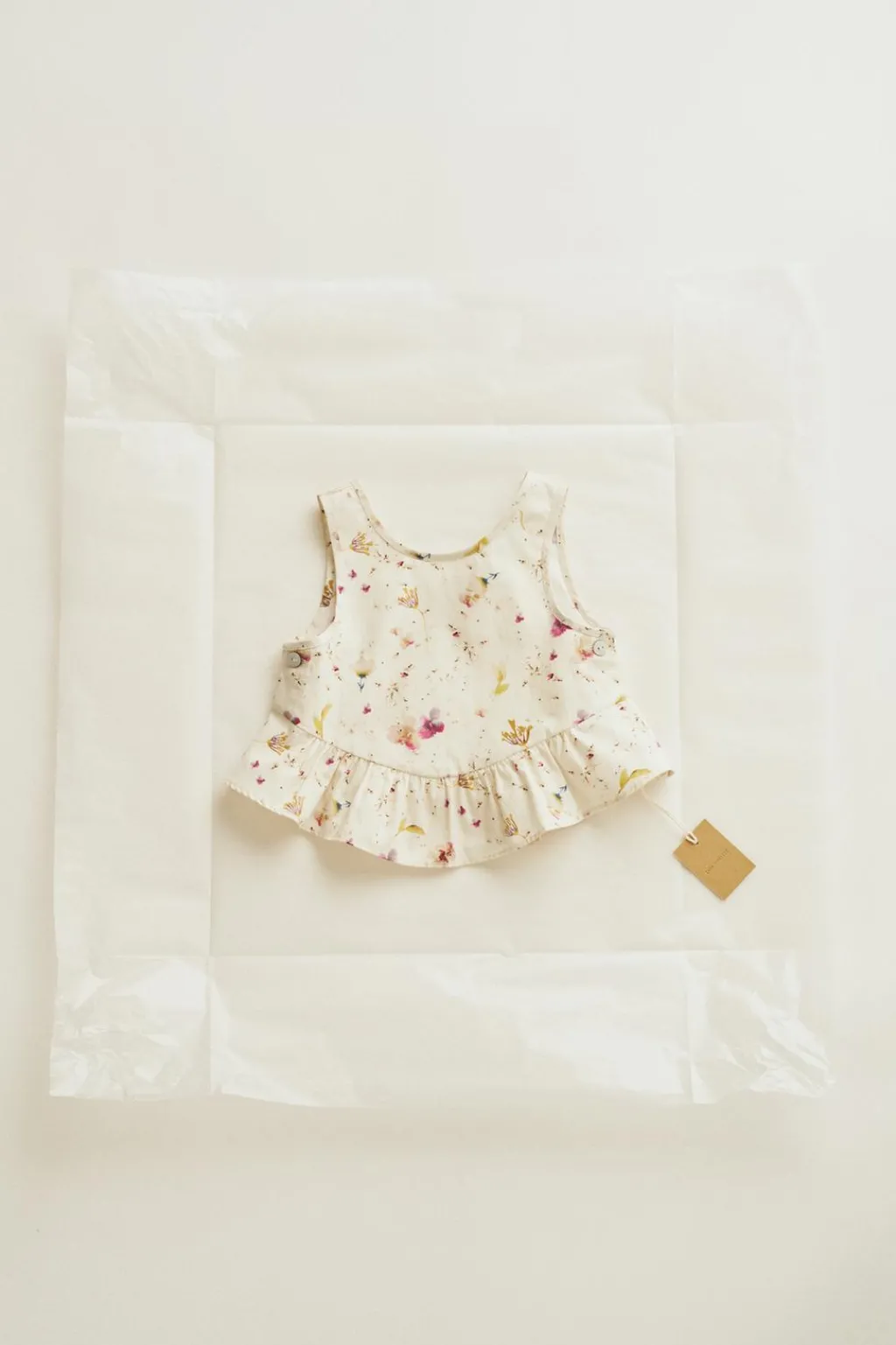Niños ZARA 1½ - 6 Años·Camisas|6 - 18 Meses·Camisetas<TIMELESZ - TOP FLORES VOLANTE