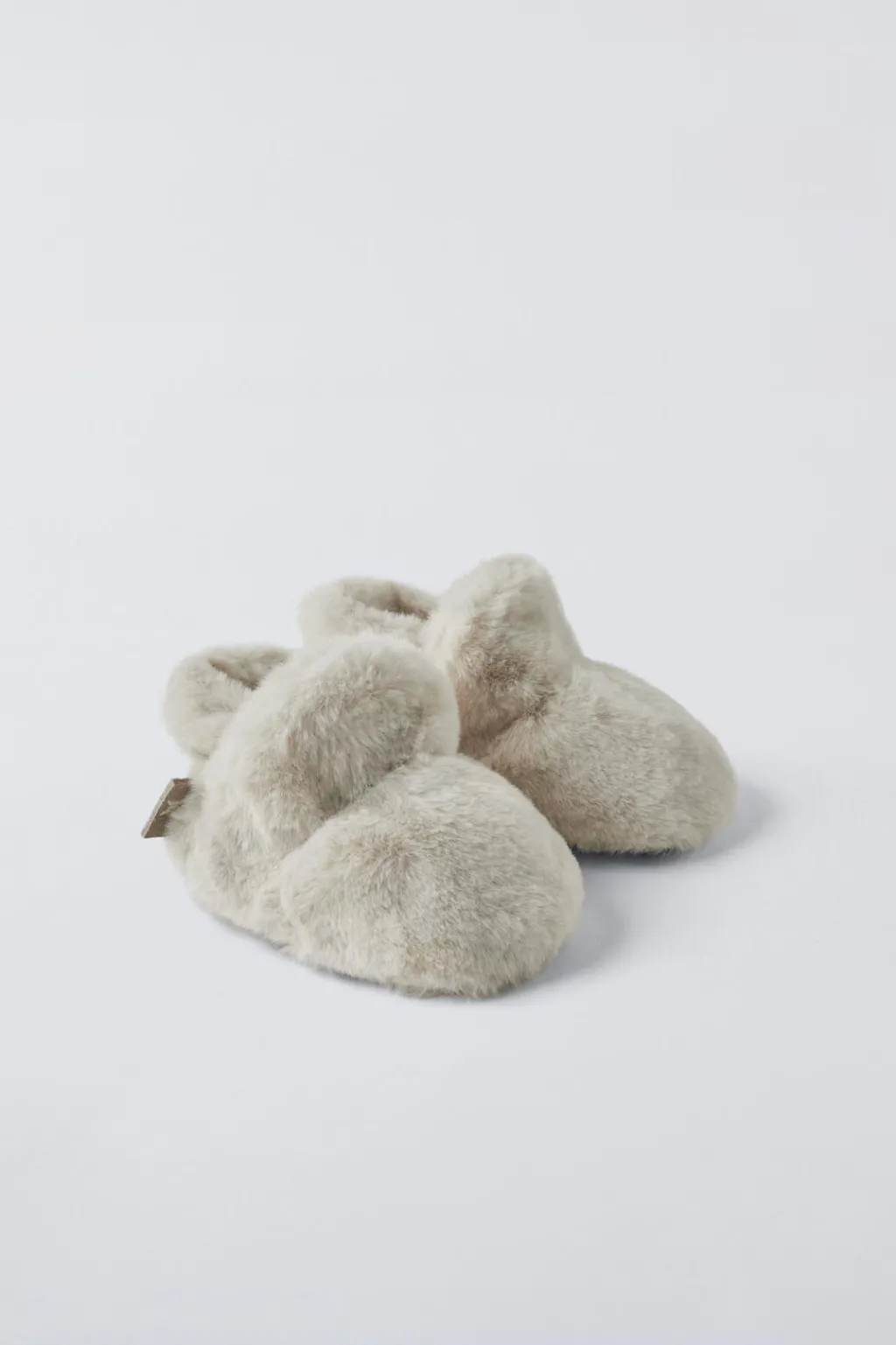 Niños ZARA 0 - 6 Meses·Patucos<ZAPATILLA DE CASA PELO