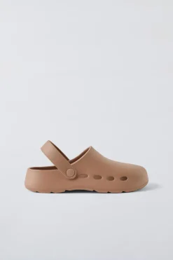 Niños ZARA 6 - 14 Años·Zapatos|6 - 14 Años·Zapatos<ZUECO ENGOMADO